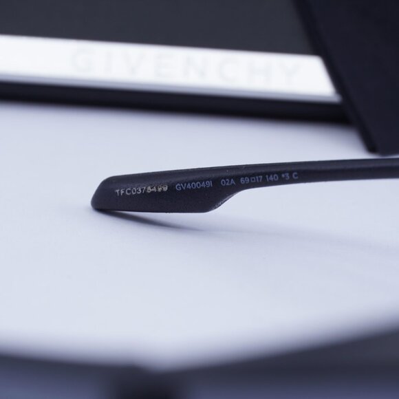 Givenchy GV40049I 02A Geometric Sunglasses - Matte Black/Smoke - Picture 6 of 9